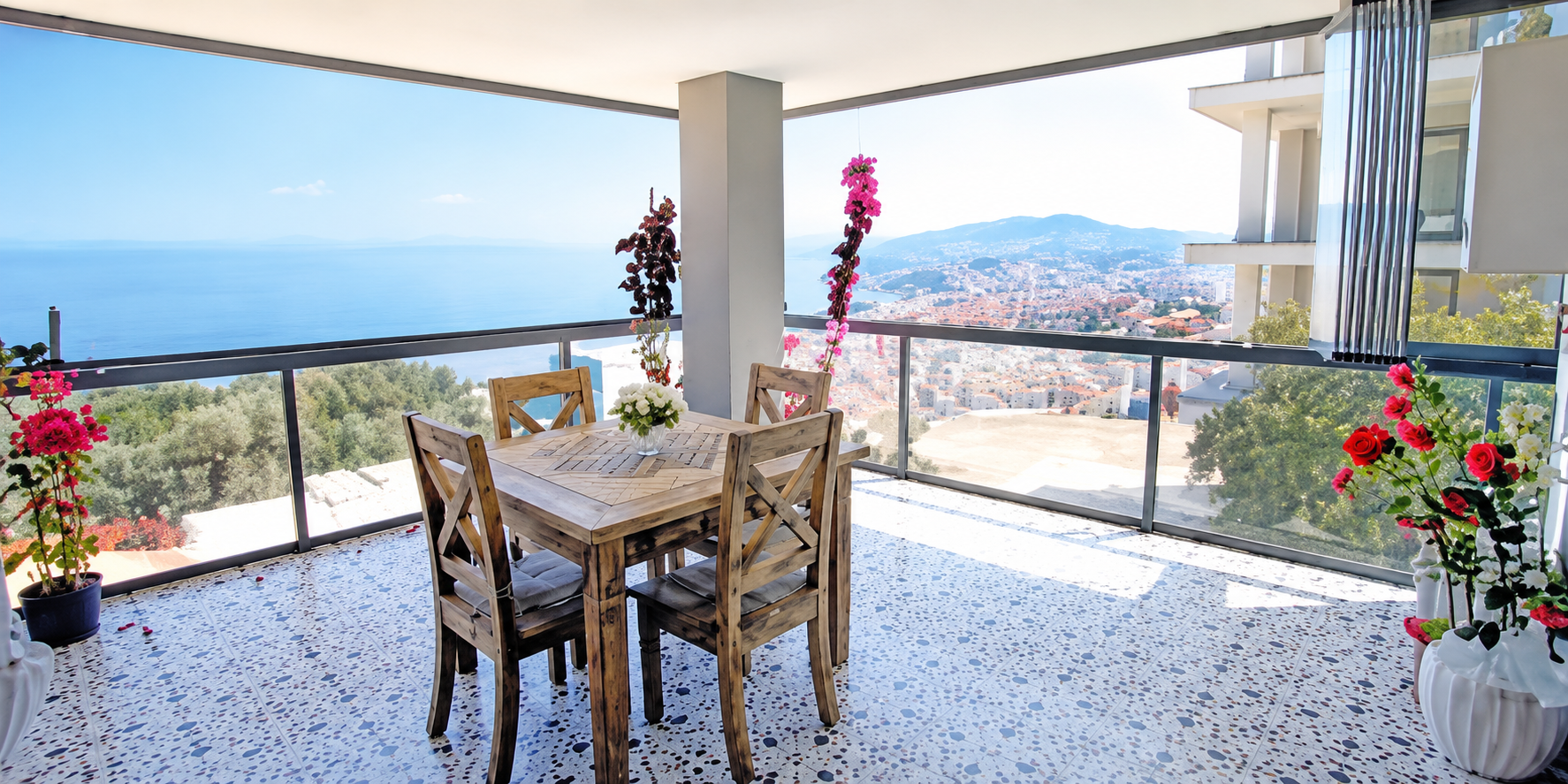 Katlanır - Sürme Cam Balkon Görseli